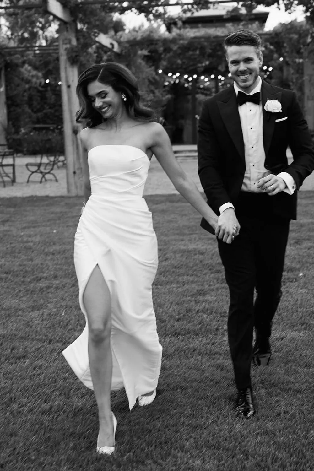 Fashion Mermaid Strapless White Pleat Satin Wedding Dresses with Slit